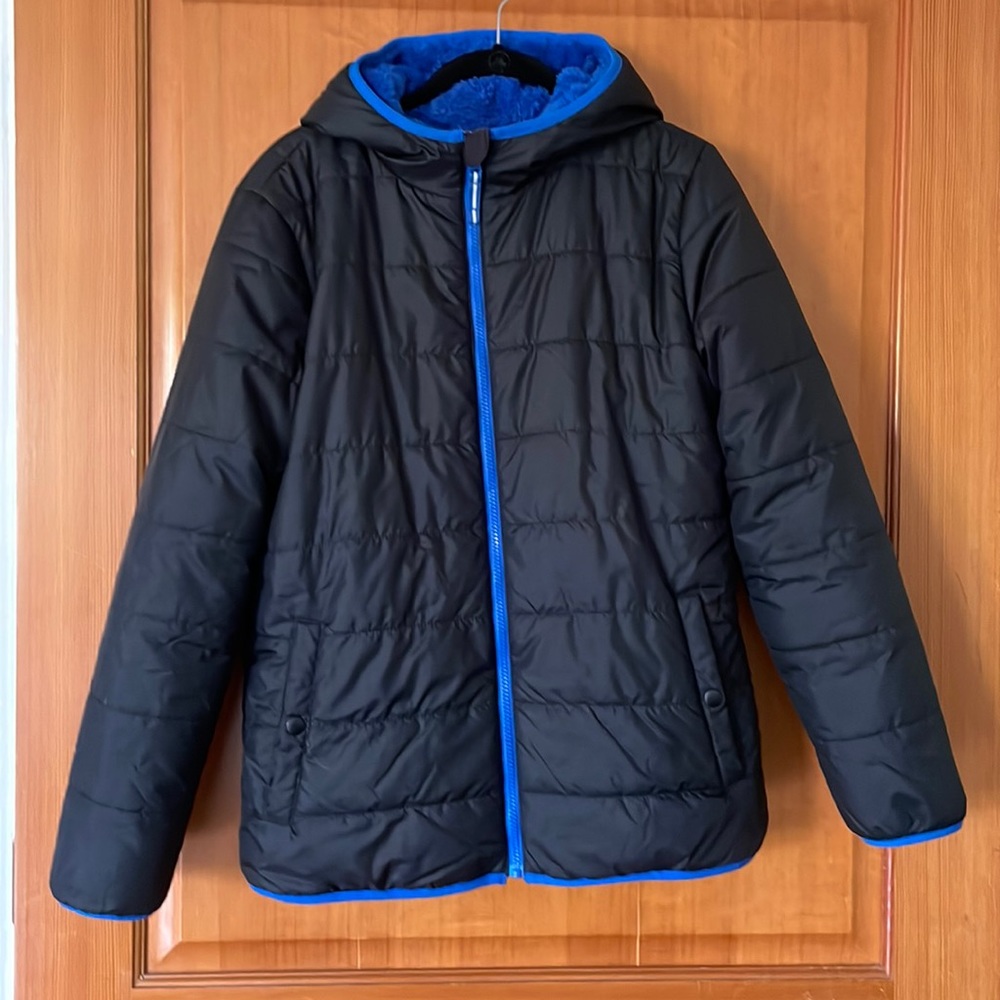 Cat & Jack Puffer Zip Front Jacket with Hood, Size 16 (XL), Black/Blue
